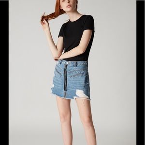 BLANKNYC- 🌸Denim HYPED UP SKIRT (r30)